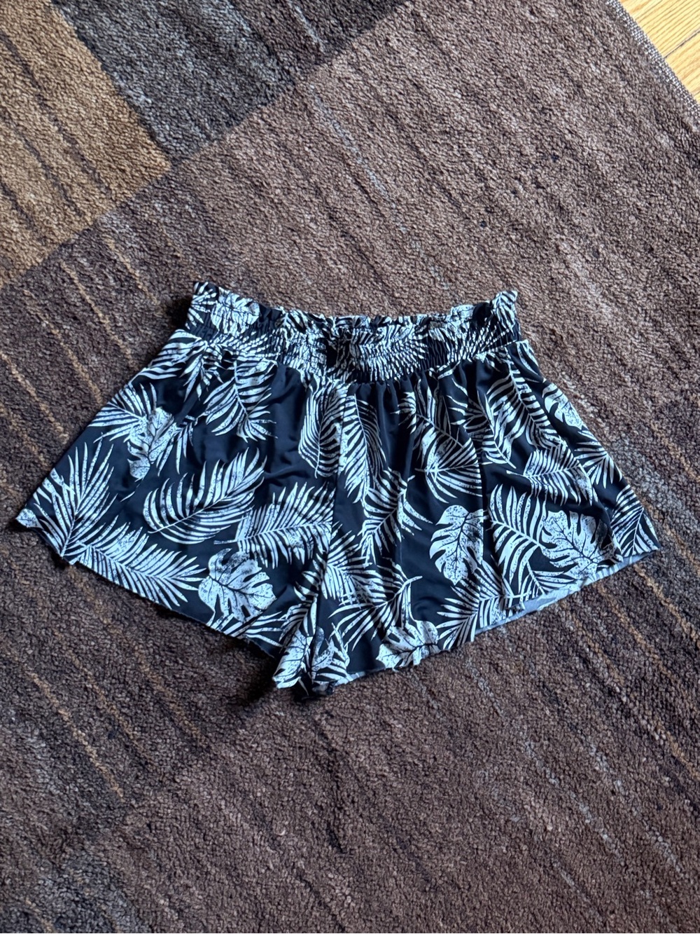 Black Tropical Print Elastic-Waist Women’s Shorts XS